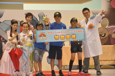 画像ギャラリー No.017のサムネイル画像 / 小学生以下の選手が3on3でポケモンバトル。高度な駆け引きに会場が沸いた「Pokemon 3on3 2013　コロコロカップ」をレポート