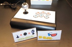 画像ギャラリー No.012のサムネイル画像 / ［JAEPO2013］JAEPO会場でちょっと見かけた気になるもの。パズドラ，音ゲー，静音レバーにコンパニオンまでまとめて紹介