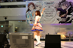 画像ギャラリー No.024のサムネイル画像 / 「アイドルマスター シンデレラガールズ」のCD発売記念イベントが，サンシャインシティの噴水広場で開催。第4回総選挙の実施も発表