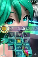 画像ギャラリー No.004のサムネイル画像 / iOS用アプリ「ミクフリック」の配信が本日スタート。表示される歌詞をフリック操作で入力して，初音ミクのライブの成功を目指せ