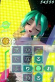 画像ギャラリー No.020のサムネイル画像 / iOS用アプリ「ミクフリック」の配信が本日スタート。表示される歌詞をフリック操作で入力して，初音ミクのライブの成功を目指せ