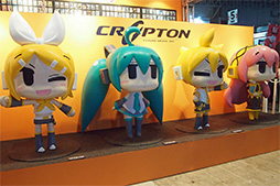 画像ギャラリー No.002のサムネイル画像 / ［TGS 2013］ボカロで名高いクリプトンがスマホゲームに本格参入。第1弾はシステムが一新された「初音ミク ぐらふぃコレクション アプリver」