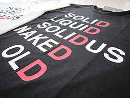 画像ギャラリー No.005のサムネイル画像 / ユニクロのTシャツブランド「UT」と「メタルギア」シリーズのコラボTシャツ第3弾が4月16日発売。デザインの一つにはちょっとした仕掛けも