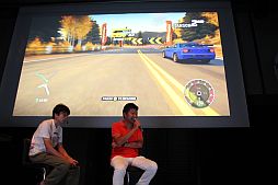 画像ギャラリー No.010のサムネイル画像 / クルマ評論家とダンサーがゲームの本格度をアピール。「Xbox 360『大』感謝祭 2012 夏」の「Forza Horizon」「Dance Central 3」ステージをレポート