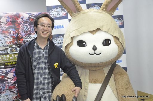 画像ギャラリー No.001のサムネイル画像 / 本日サービス開始となったPS Vita版「ファンタシースタースターオンライン2」。秋葉原で開催された店頭体験会を訪れたプロデューサーの酒井智史氏にインタビュー