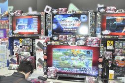 画像ギャラリー No.003のサムネイル画像 / 本日サービス開始となったPS Vita版「ファンタシースタースターオンライン2」。秋葉原で開催された店頭体験会を訪れたプロデューサーの酒井智史氏にインタビュー
