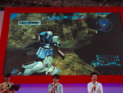 画像ギャラリー No.011のサムネイル画像 / ［TGS 2012］「機動戦士ガンダム バトルオペレーション」ステージイベントで，「アッガイ」「ジム・スナイパーII」「ブルーディスティニー」の参戦が発表に