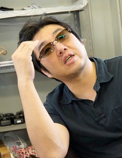 画像ギャラリー No.013のサムネイル画像 / ［TGS 2012］杉田ワールドはひねった中二ではなく“ヒネた”中二が魅力!?　「月英学園」「XBLAZE（仮）」について森 利道プロデューサーにインタビュー