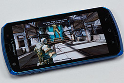 画像ギャラリー No.051のサムネイル画像 / 【PR】NTTドコモの2012年夏モデルスマートフォンから「GALAXY」「Xperia」「ARROWS」「Optimus」の4ブランド5モデルを紹介!