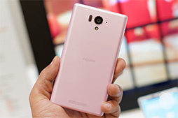 画像ギャラリー No.019のサムネイル画像 / 国内メーカーならではのチューニングに期待の「AQUOS SERIE」。KDDI 2014夏モデルスマートフォンテストレポート(後編)