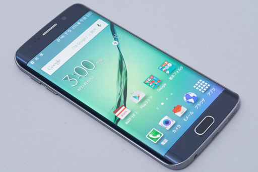 画像ギャラリー No.002のサムネイル画像 / 独自SoC採用のSamsung製スマートフォン「Galaxy S6 edge」レビュー。側面がカーブした曲面ボディはゲームで使いやすいのか