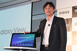 画像ギャラリー No.002のサムネイル画像 / Galaxy史上最薄の5.7インチスマートフォン「Galaxy A8」テストレポート。製品版が登場したVR HMD「Gear VR」も体験してみた