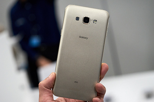 画像ギャラリー No.005のサムネイル画像 / Galaxy史上最薄の5.7インチスマートフォン「Galaxy A8」テストレポート。製品版が登場したVR HMD「Gear VR」も体験してみた