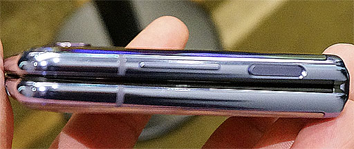 画像ギャラリー No.008のサムネイル画像 / KDDI，2つ折り端末「Galaxy Z Flip」を国内独占販売。価格は税込約18万円