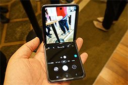 画像ギャラリー No.011のサムネイル画像 / KDDI，2つ折り端末「Galaxy Z Flip」を国内独占販売。価格は税込約18万円