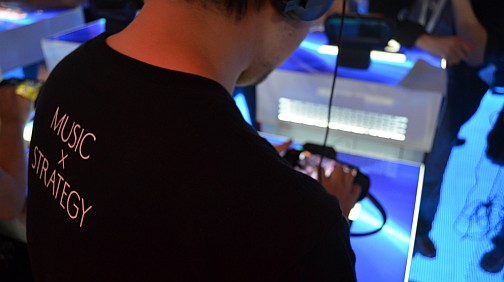 画像ギャラリー No.005のサムネイル画像 / ［E3 2012］平井武史氏が目指す「能動的なリズムゲーム」とは。「orgarhythm」を試遊して，その斬新なコンセプトについて聞いてきた
