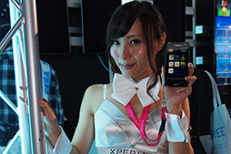 画像ギャラリー No.009のサムネイル画像 / ［TGS 2012］「jubeat」シリーズがKONAMIブースに勢揃い。最新作「jubeat saucer」とXperia版「jubeat plus」について，ディレクター陣に聞いてみた