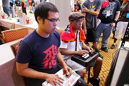 画像ギャラリー No.066のサムネイル画像 / ［EVO2012］コアゲーマーにアピールする展示が多数。会場を彩るメーカーブースレポート