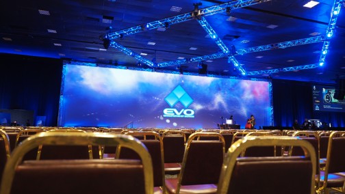 画像ギャラリー No.001のサムネイル画像 / ［EVO2014］最初のクライマックスは「鉄拳タッグ2」から。「ウルIV」「インジャスティス」「スマブラDX」の予選が行われる「Evolution 2014」初日まとめ