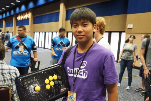 画像ギャラリー No.027のサムネイル画像 / ［EVO2014］最初のクライマックスは「鉄拳タッグ2」から。「ウルIV」「インジャスティス」「スマブラDX」の予選が行われる「Evolution 2014」初日まとめ