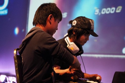 画像ギャラリー No.095のサムネイル画像 / ［EVO2014］最初のクライマックスは「鉄拳タッグ2」から。「ウルIV」「インジャスティス」「スマブラDX」の予選が行われる「Evolution 2014」初日まとめ