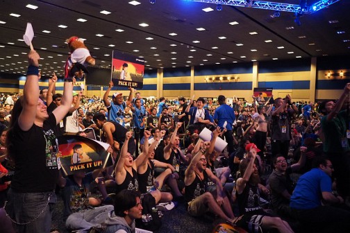 画像ギャラリー No.106のサムネイル画像 / ［EVO2014］最初のクライマックスは「鉄拳タッグ2」から。「ウルIV」「インジャスティス」「スマブラDX」の予選が行われる「Evolution 2014」初日まとめ