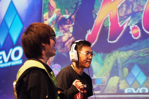 画像ギャラリー No.110のサムネイル画像 / ［EVO2014］最初のクライマックスは「鉄拳タッグ2」から。「ウルIV」「インジャスティス」「スマブラDX」の予選が行われる「Evolution 2014」初日まとめ