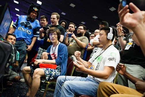 画像ギャラリー No.119のサムネイル画像 / ［EVO2014］最初のクライマックスは「鉄拳タッグ2」から。「ウルIV」「インジャスティス」「スマブラDX」の予選が行われる「Evolution 2014」初日まとめ