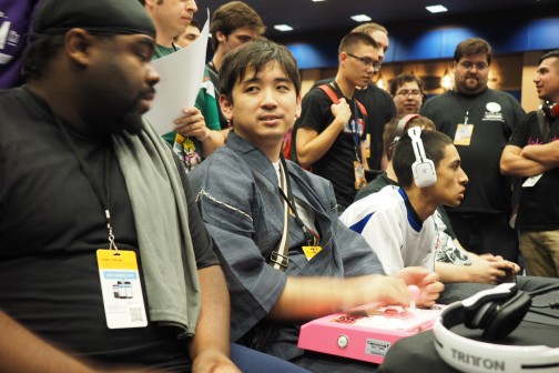 画像ギャラリー No.001のサムネイル画像 / ［EVO2014］波乱続出の「ウルIV」部門，ベスト8に進む日本人選手は4名に。初日リザルトと「鉄拳タッグ2」部門優勝・JDCR選手へのインタビューを掲載