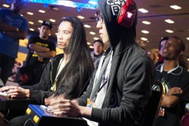 画像ギャラリー No.004のサムネイル画像 / ［EVO2014］波乱続出の「ウルIV」部門，ベスト8に進む日本人選手は4名に。初日リザルトと「鉄拳タッグ2」部門優勝・JDCR選手へのインタビューを掲載