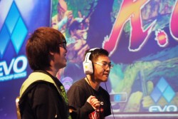 画像ギャラリー No.008のサムネイル画像 / ［EVO2014］波乱続出の「ウルIV」部門，ベスト8に進む日本人選手は4名に。初日リザルトと「鉄拳タッグ2」部門優勝・JDCR選手へのインタビューを掲載