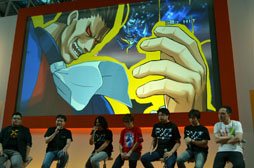 画像ギャラリー No.002のサムネイル画像 / ［TGS 2012］バンダイナムコゲームス，カプコン，セガの人気タイトル開発者達がクロスオーバー。「プロジェクト クロスゾーン」ステージイベントレポート