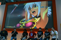 画像ギャラリー No.014のサムネイル画像 / ［TGS 2012］バンダイナムコゲームス，カプコン，セガの人気タイトル開発者達がクロスオーバー。「プロジェクト クロスゾーン」ステージイベントレポート