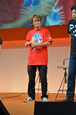 画像ギャラリー No.022のサムネイル画像 / ［TGS 2012］バンダイナムコゲームス，カプコン，セガの人気タイトル開発者達がクロスオーバー。「プロジェクト クロスゾーン」ステージイベントレポート