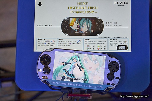 画像ギャラリー No.002のサムネイル画像 / ニコニコ超会議のSCEブースで「NEXT HATSUNE MIKU Project DIVA(仮称)」を遊んでみた。プレイアブルは「キャットフード」「ワールズエンド・ダンスホール」の2曲