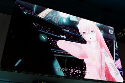画像ギャラリー No.015のサムネイル画像 / ［TGS 2012］「初音ミク -Project DIVA-f」が「みんなといっしょ」とコラボ。「ヴァイスシュバルツ」への参戦も発表されたステージ「オビでぃばっ！」