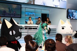 画像ギャラリー No.031のサムネイル画像 / ［TGS 2012］「初音ミク -Project DIVA-f」が「みんなといっしょ」とコラボ。「ヴァイスシュバルツ」への参戦も発表されたステージ「オビでぃばっ！」