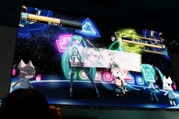 画像ギャラリー No.036のサムネイル画像 / ［TGS 2012］「初音ミク -Project DIVA-f」が「みんなといっしょ」とコラボ。「ヴァイスシュバルツ」への参戦も発表されたステージ「オビでぃばっ！」