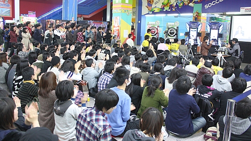 画像ギャラリー No.002のサムネイル画像 / USTREAMで1万人以上を熱狂させた「KONAMI Arcade Championship 2012」最終日。スーパープレイ続出に湧いた東京会場レポート
