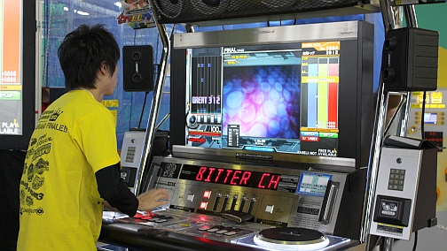 画像ギャラリー No.023のサムネイル画像 / USTREAMで1万人以上を熱狂させた「KONAMI Arcade Championship 2012」最終日。スーパープレイ続出に湧いた東京会場レポート