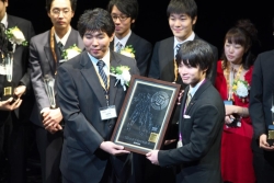画像ギャラリー No.006のサムネイル画像 / KONAMIのアーケードタイトルチャンピオンが六本木に集結。「KONAMI Arcade Championship 2012 グランドフィナーレ〜授賞祝賀会〜」レポート