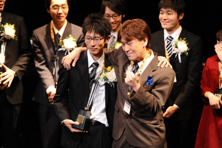 画像ギャラリー No.024のサムネイル画像 / KONAMIのアーケードタイトルチャンピオンが六本木に集結。「KONAMI Arcade Championship 2012 グランドフィナーレ〜授賞祝賀会〜」レポート