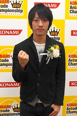 画像ギャラリー No.042のサムネイル画像 / KONAMIのアーケードタイトルチャンピオンが六本木に集結。「KONAMI Arcade Championship 2012 グランドフィナーレ〜授賞祝賀会〜」レポート