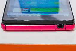 画像ギャラリー No.037のサムネイル画像 / 5インチのフルHD液晶を搭載する「HTC J butterfly HTL21」が登場。auの2012年冬モデル端末発表会レポート
