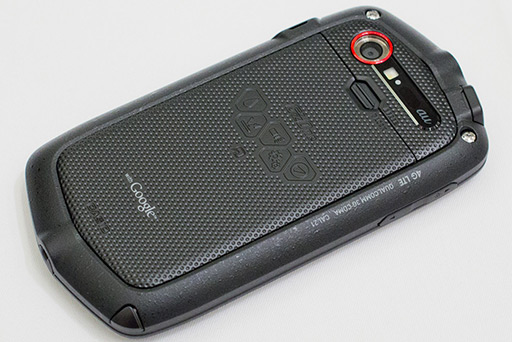 画像ギャラリー No.048のサムネイル画像 / 5インチのフルHD液晶を搭載する「HTC J butterfly HTL21」が登場。auの2012年冬モデル端末発表会レポート