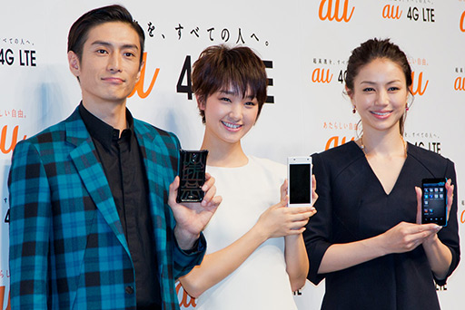画像ギャラリー No.075のサムネイル画像 / 5インチのフルHD液晶を搭載する「HTC J butterfly HTL21」が登場。auの2012年冬モデル端末発表会レポート
