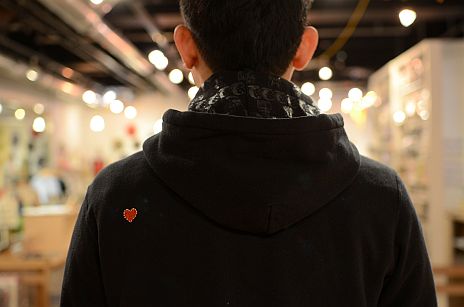 画像ギャラリー No.028のサムネイル画像 / 「THE KING OF GAMES」冬の新作にマリオやリンク，アイスクライマーのキャラクター達がデザインされたパーカーが登場。クリスマスキャンペーンも開催