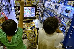 画像ギャラリー No.022のサムネイル画像 / 「アイルーでパズルー」対決が行われたゲームズマーヤでの店頭体験会をレポート。「ハギとこ」に出演できるかもしれない店頭体験会は8月7日に仙台で実施 