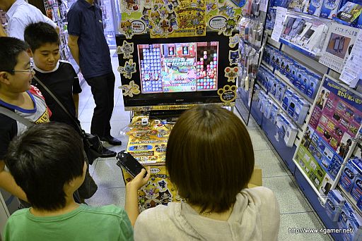 画像ギャラリー No.027のサムネイル画像 / 「アイルーでパズルー」対決が行われたゲームズマーヤでの店頭体験会をレポート。「ハギとこ」に出演できるかもしれない店頭体験会は8月7日に仙台で実施 