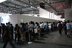 画像ギャラリー No.015のサムネイル画像 / ［TGS 2012］昨年なんだか凄いことになっていた一般日のグリーブースを偵察してきた。……やっぱり今年もブース裏側まで大行列